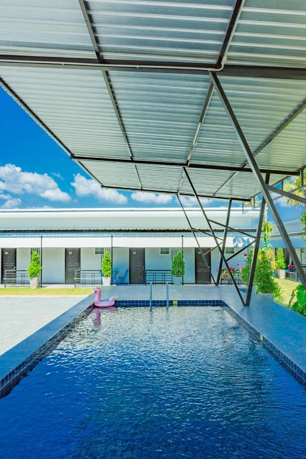 Oyo 533 Runya Poolvilla 쁘라쭈압키리칸 외부 사진